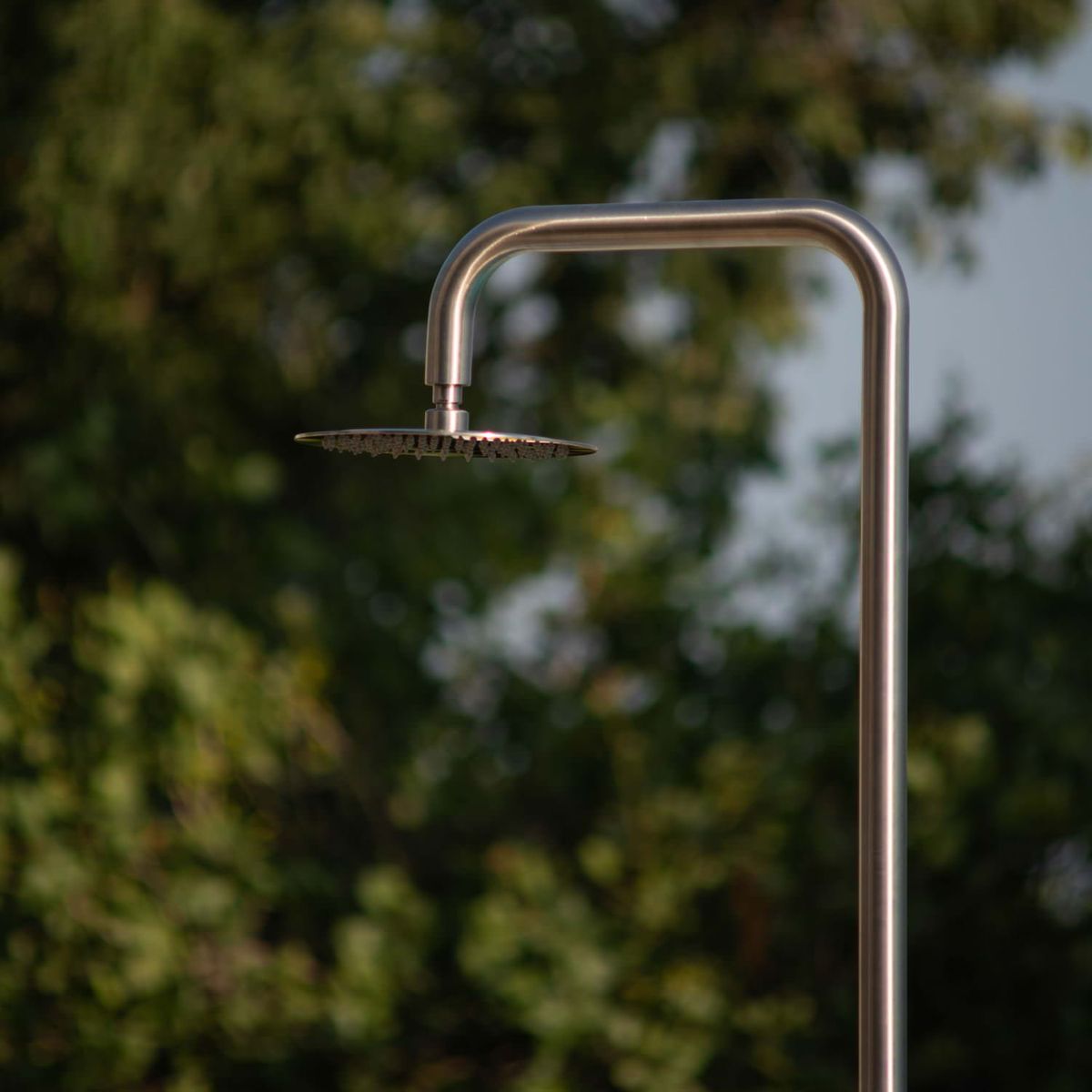 Doccia Simius con base inox satinato – foto ambientata