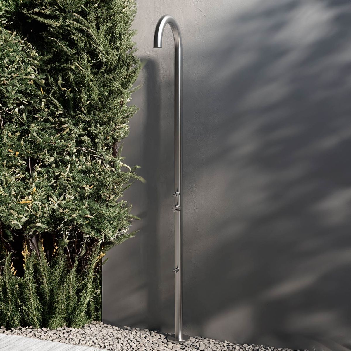 Doccia da esterno Olbia inox satinato – foto ambientata