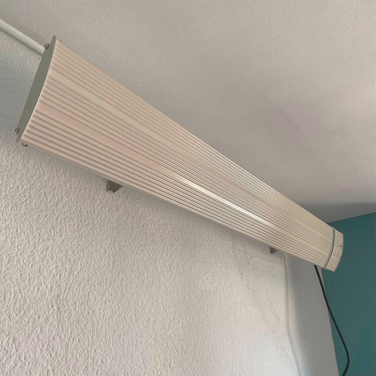 Pannello radiante a infrarossi Calore 1800 W bianco – foto ambientata