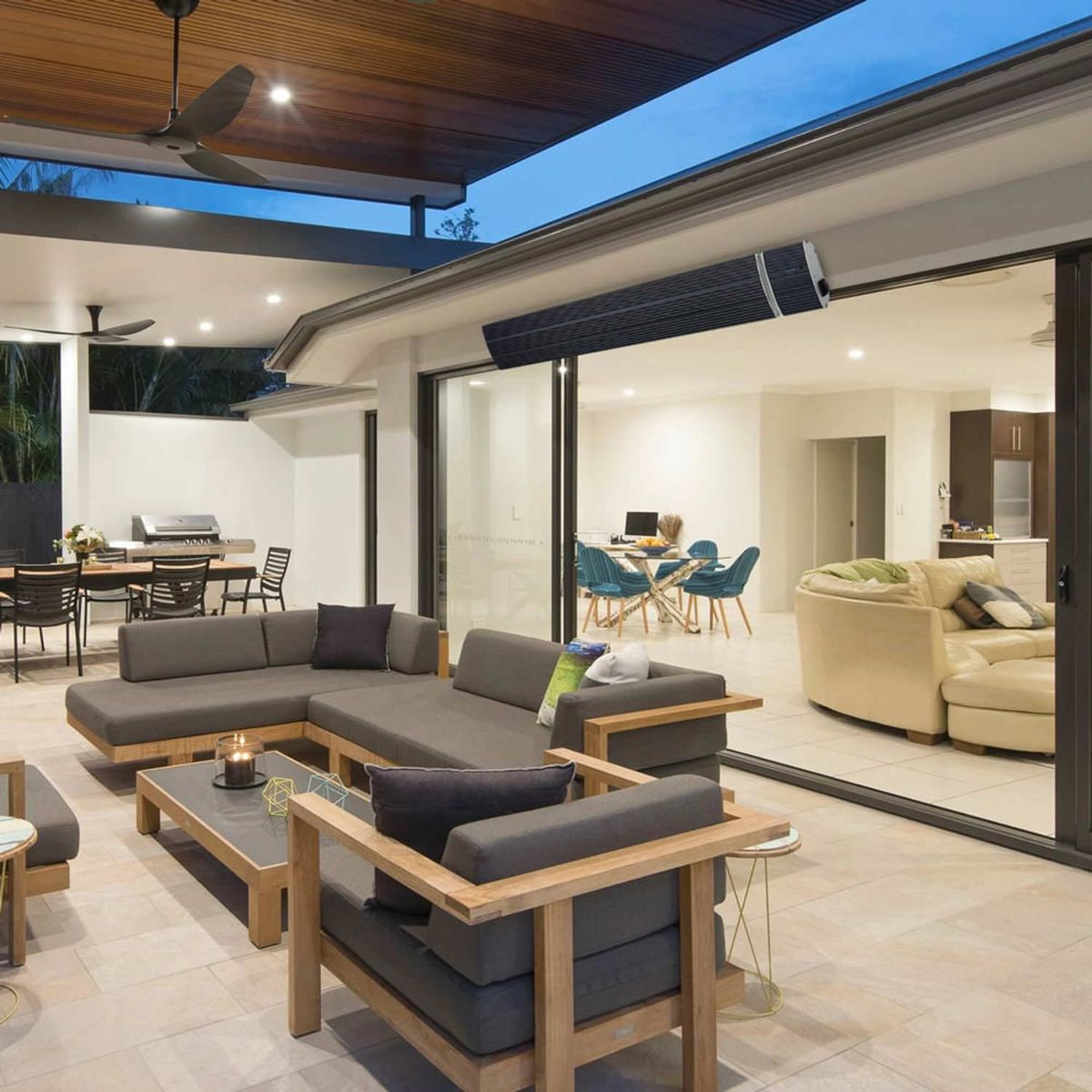 Pannello radiante a infrarossi Calore 1800 W Wi-Fi nero – foto ambientata
